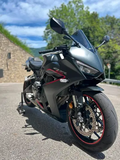 Honda CBR 650 R E-Clutch (2024 - 26) usata
