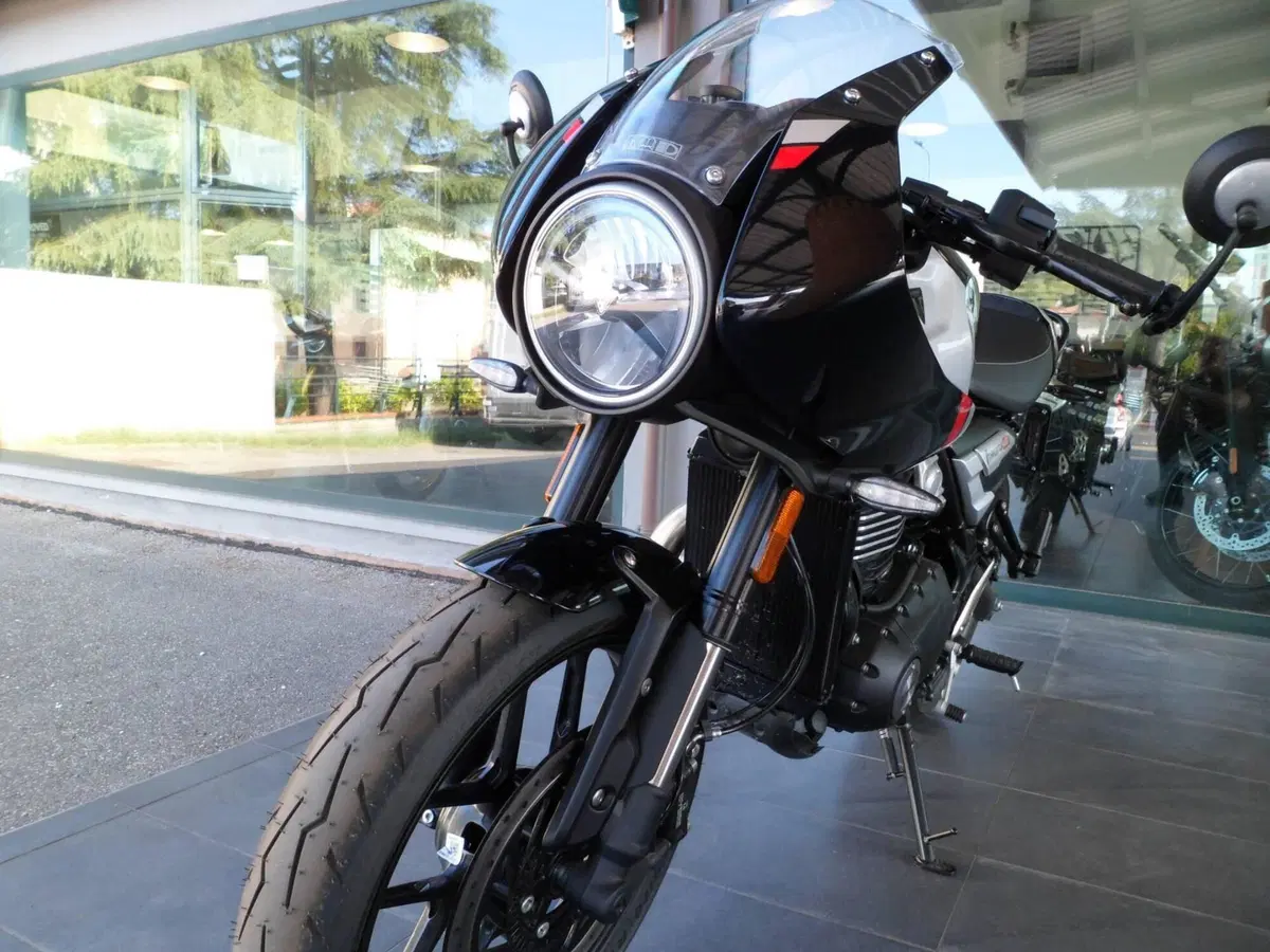 Triumph Thruxton 400 (2026) (3)