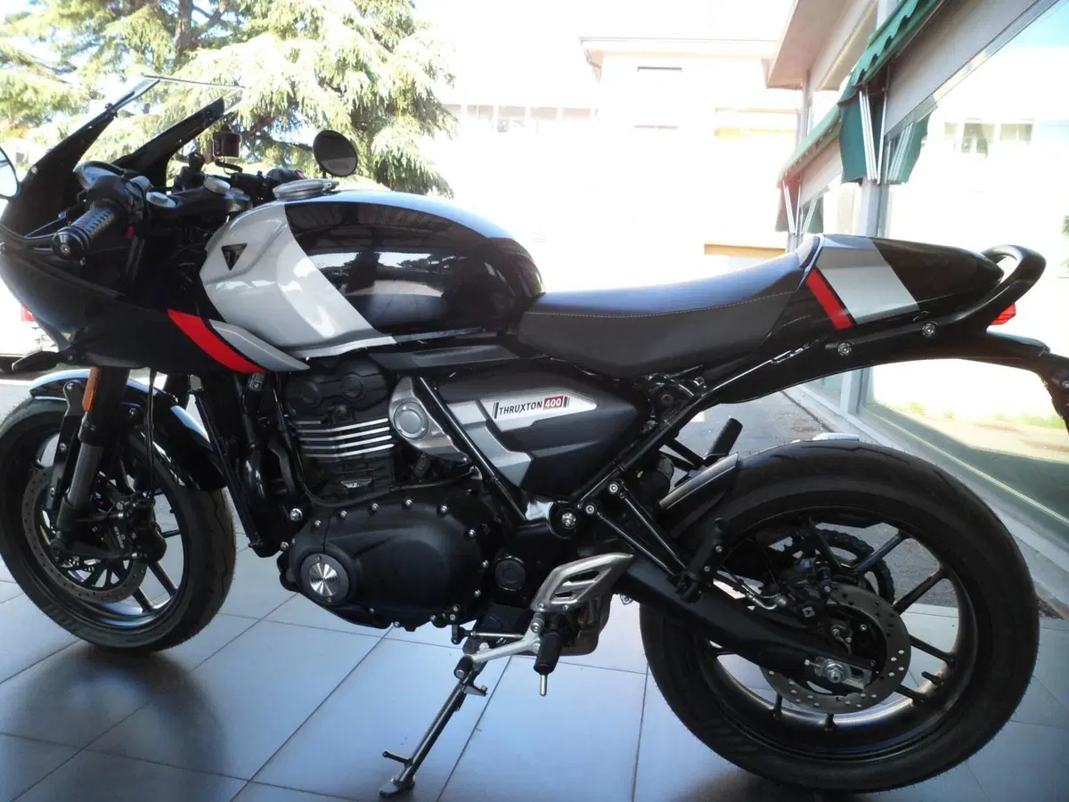 Triumph Thruxton 400 (2026) (4)