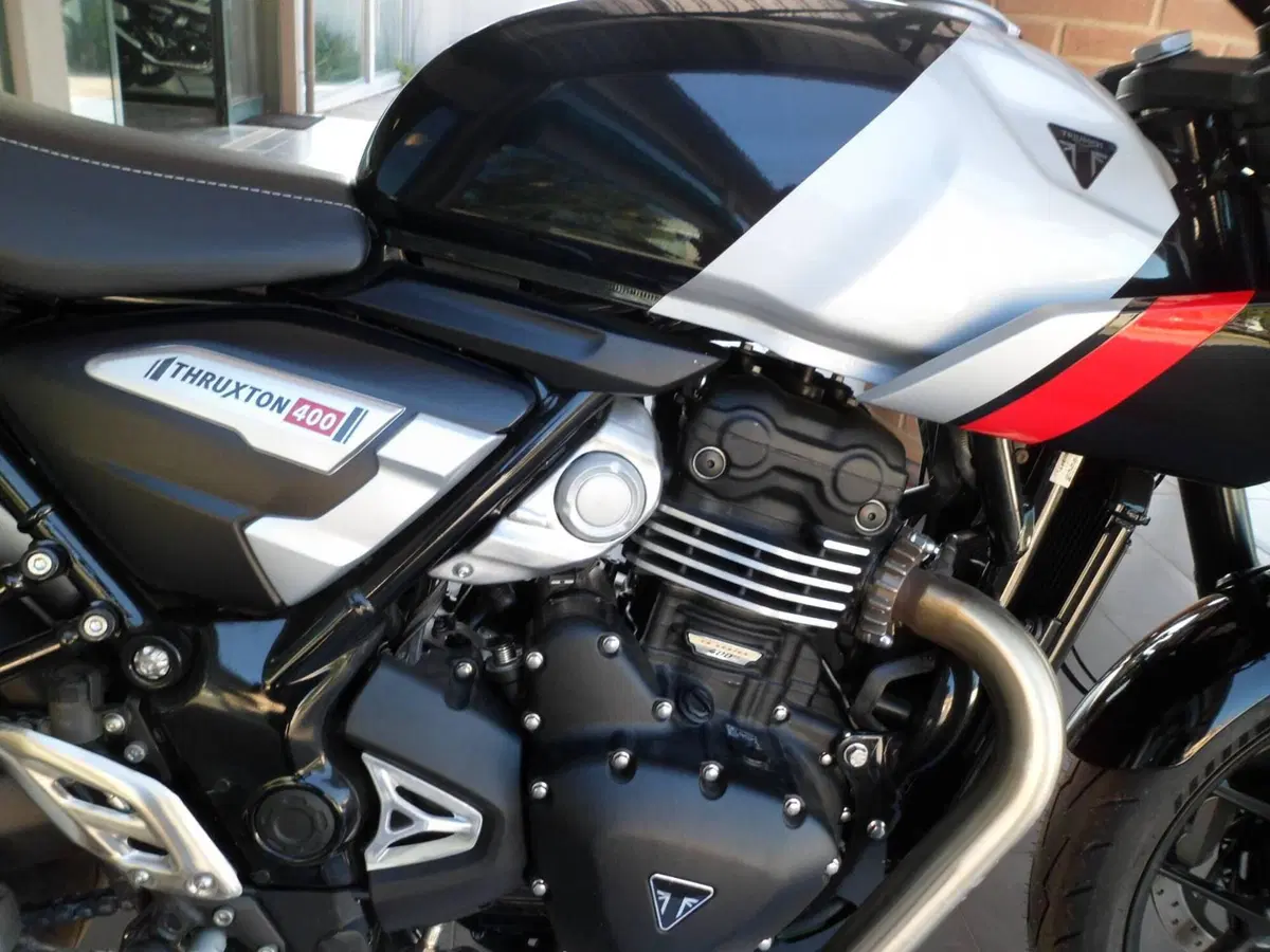 Triumph Thruxton 400 (2026) (9)
