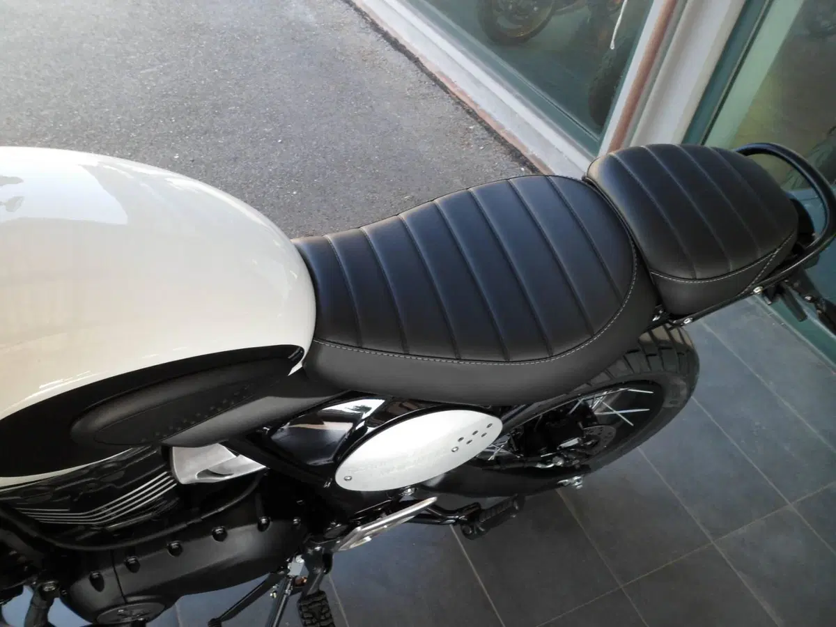 Triumph Scrambler 400 XC (2025 - 26) (7)