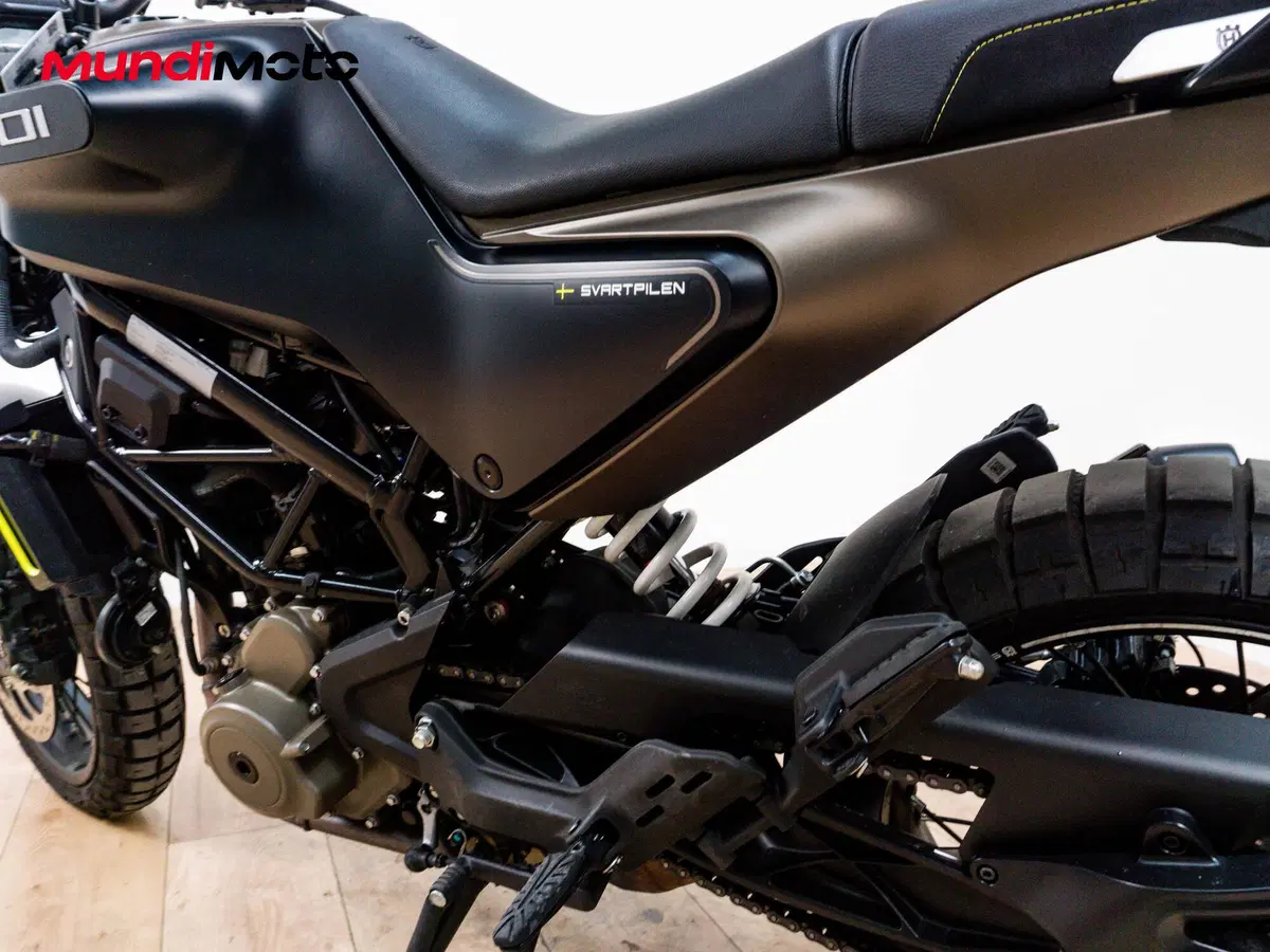 Husqvarna Svartpilen 401 (2020) (10)