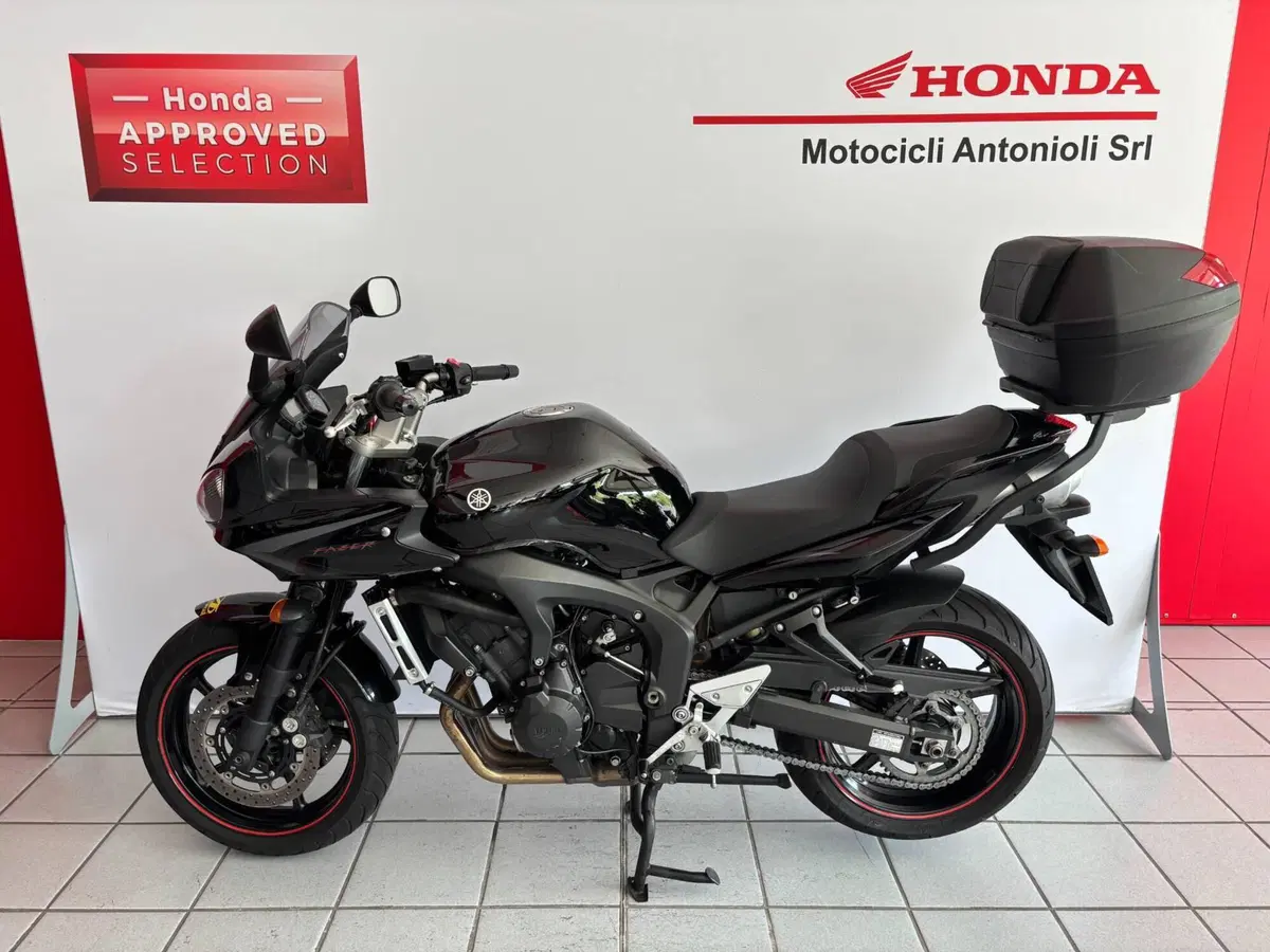 Yamaha FZ6 Fazer (2004 - 07) (2)