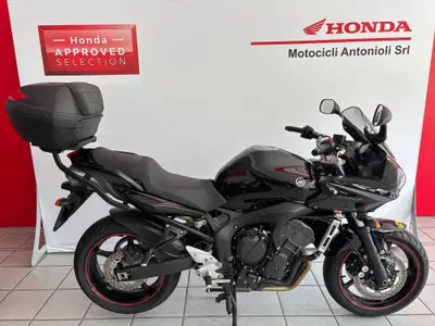 Yamaha FZ6 Fazer (2004 - 07) usata