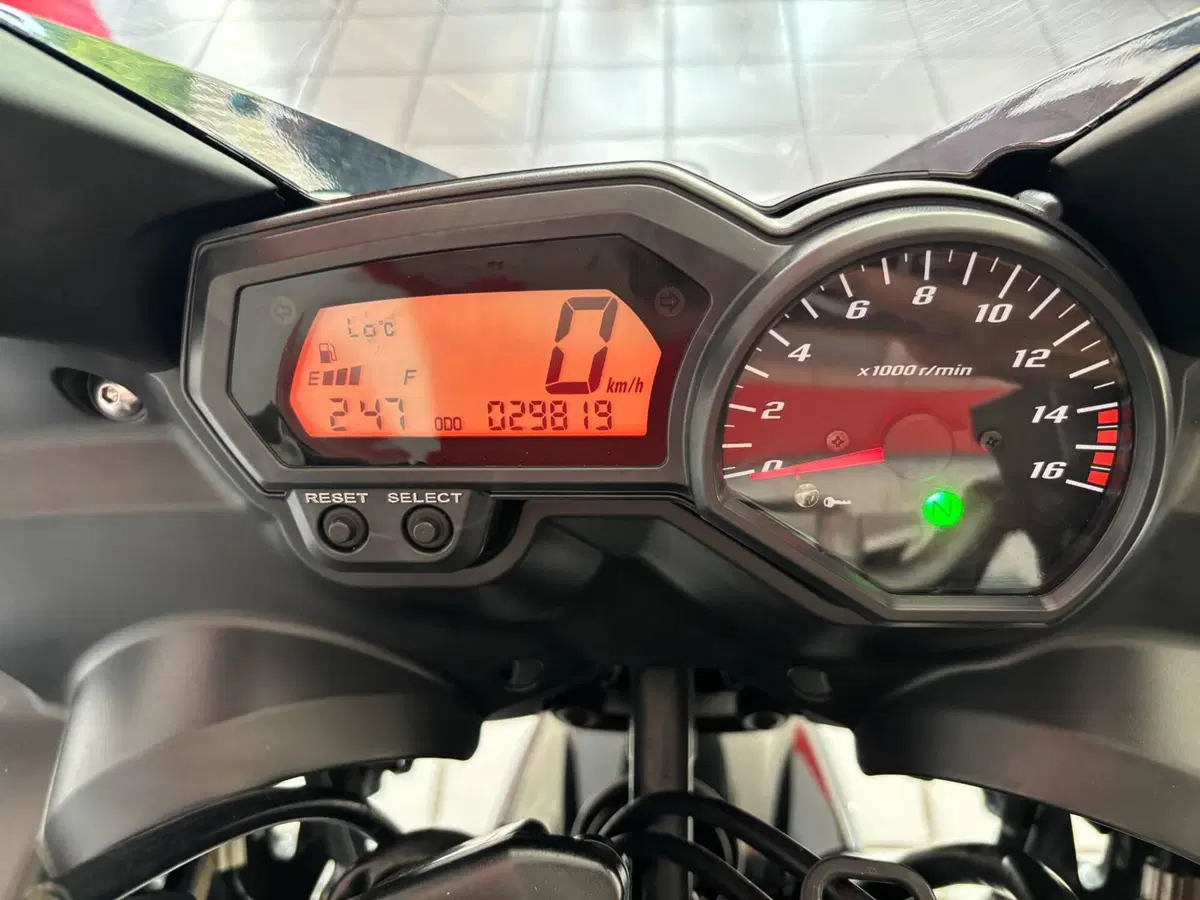 Yamaha FZ6 Fazer (2004 - 07) (3)