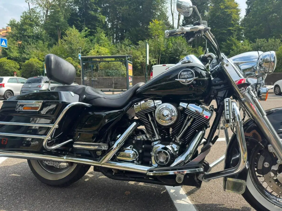 Harley-Davidson 1584 Road King Classic (2007 - 10) - FLHRC (3)
