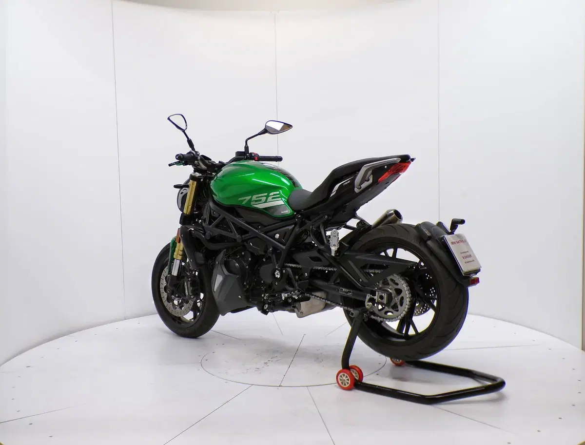 Benelli 752 S (2022 - 25) (5)
