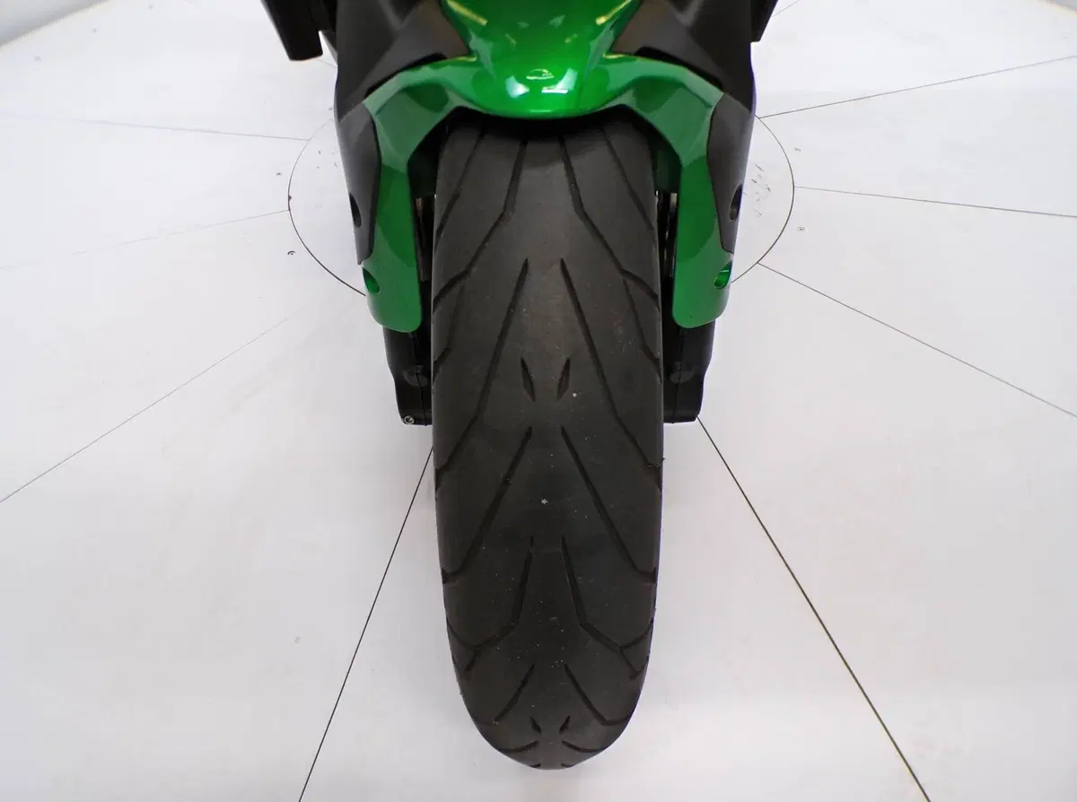 Benelli 752 S (2022 - 25) (10)