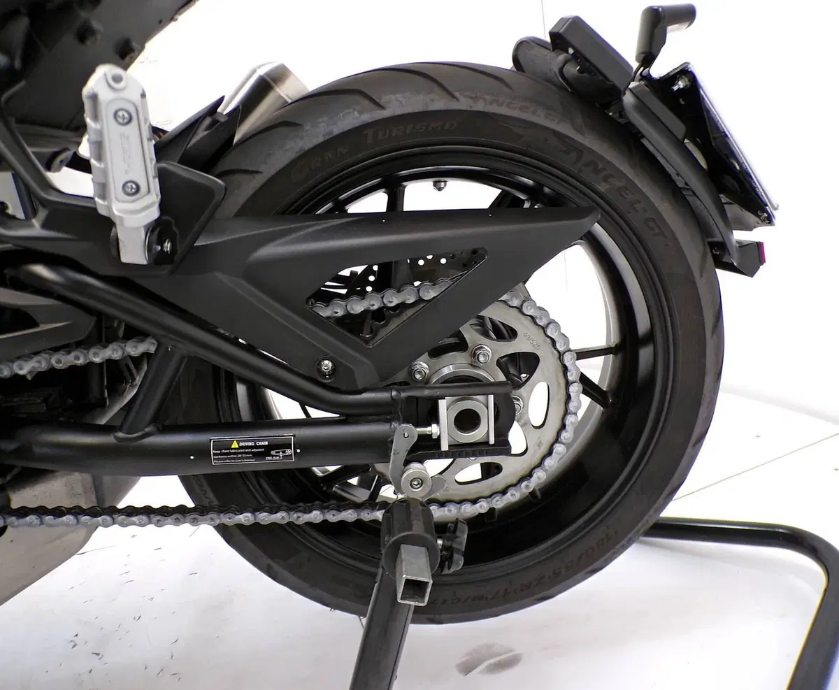 Benelli 752 S (2022 - 25) (11)