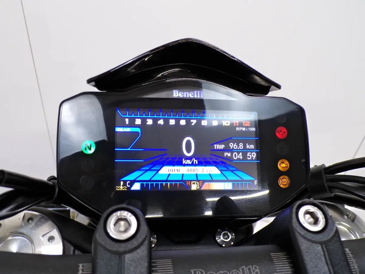 Benelli 752 S (2022 - 25) (13)