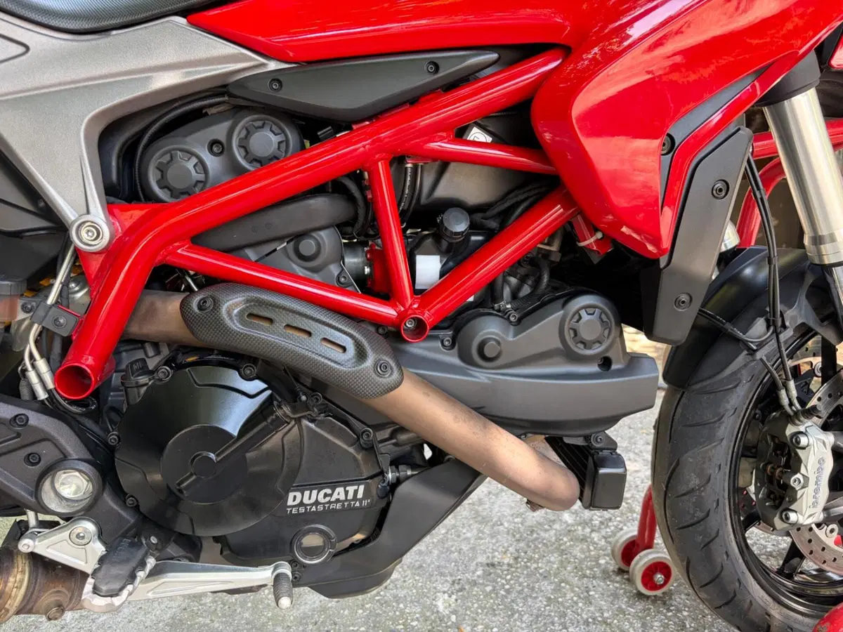 Ducati Hypermotard 939 (2016 - 18) (9)
