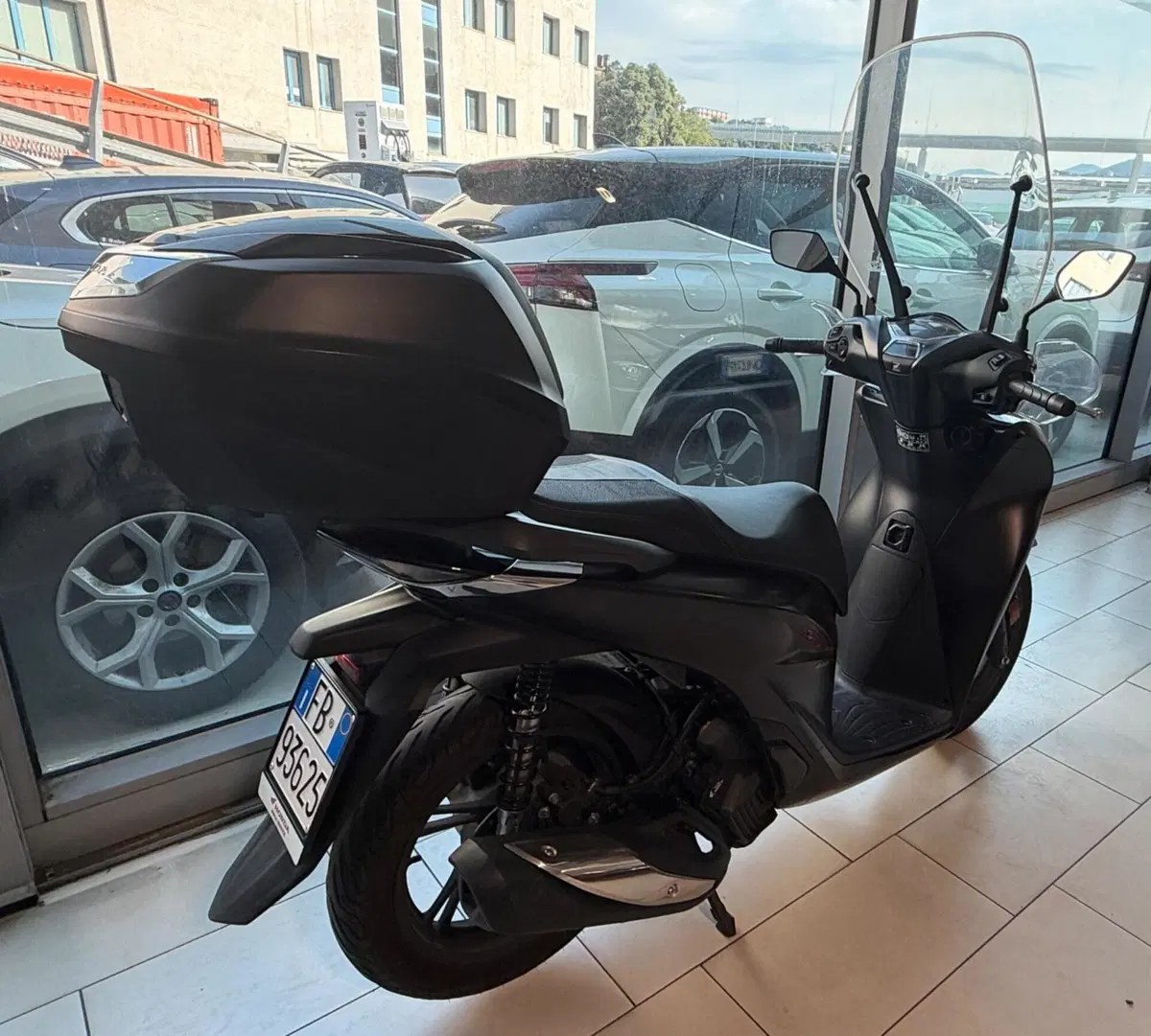 Honda SH 150i Sport (2024 - 25) (5)