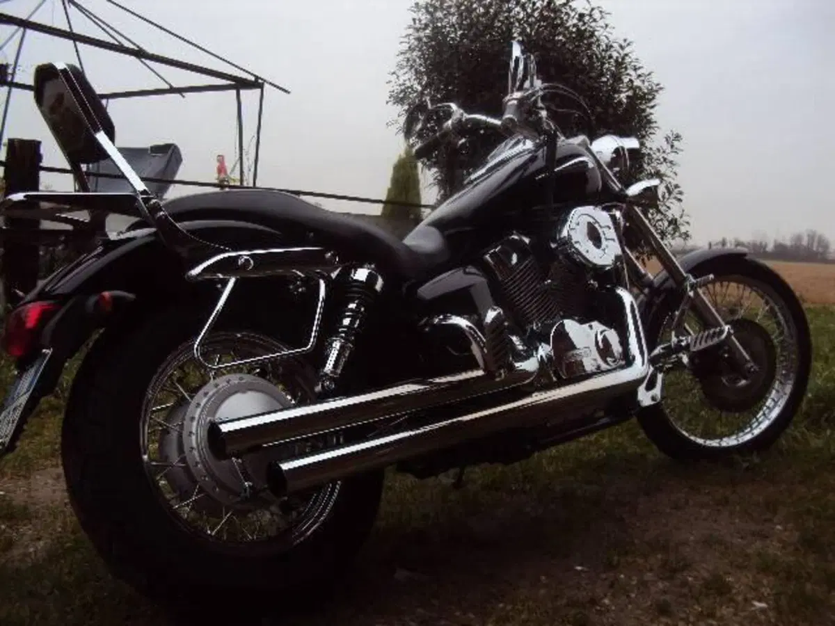 Honda VT 750 Shadow Spirit (2)