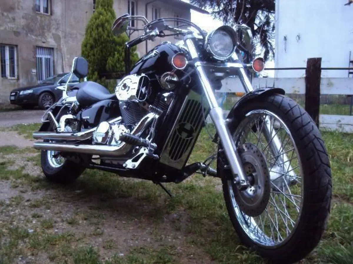 Honda VT 750 Shadow Spirit (3)