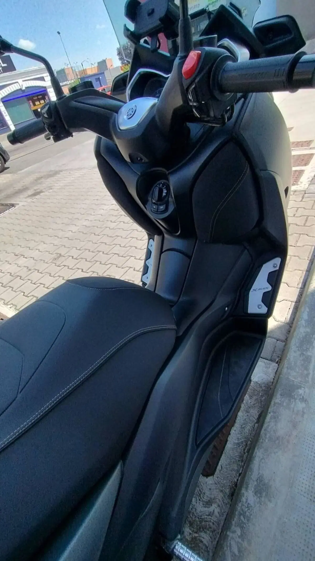 Yamaha X-Max 300 Tech Max (2021 - 24) (5)
