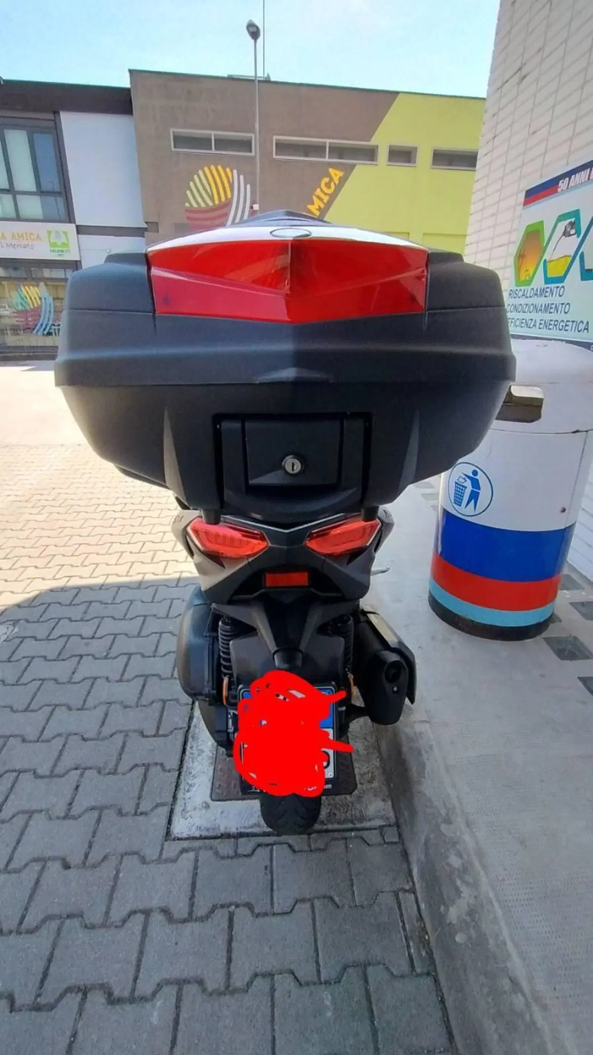 Yamaha X-Max 300 Tech Max (2021 - 24) (6)