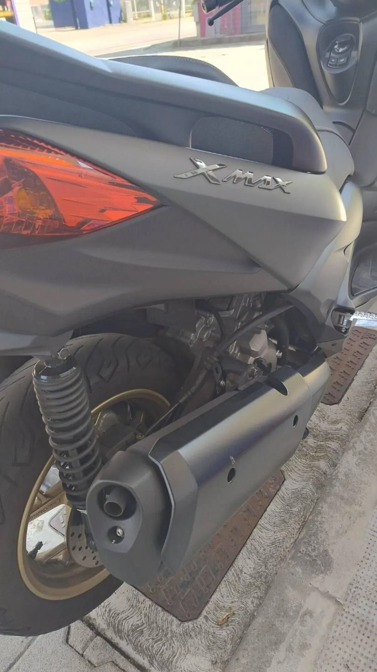 Yamaha X-Max 300 Tech Max (2021 - 24) (9)