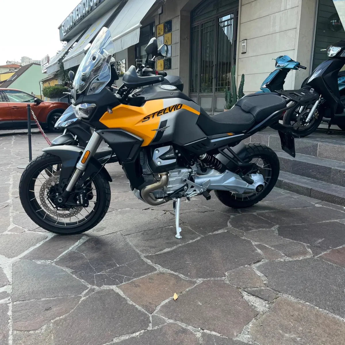 Moto Guzzi Stelvio PFF (2024 - 26) (4)