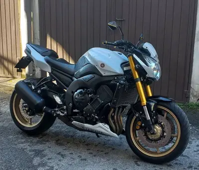 Yamaha FZ8 ABS (2010 - 13) usata