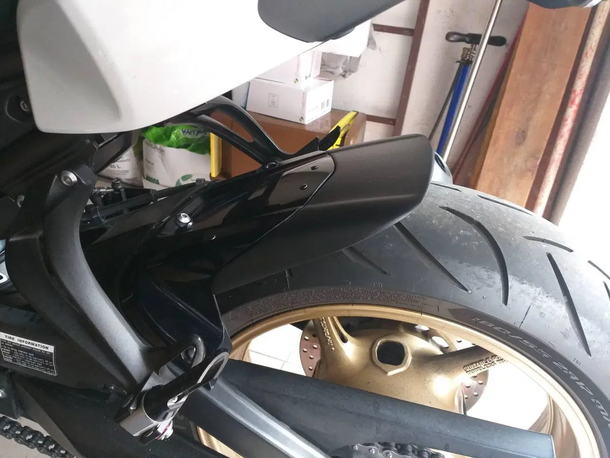 Yamaha FZ8 ABS (2010 - 13) (4)