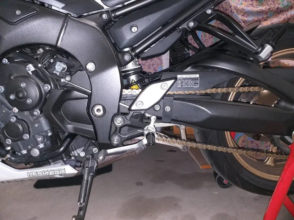 Yamaha FZ8 ABS (2010 - 13) (5)