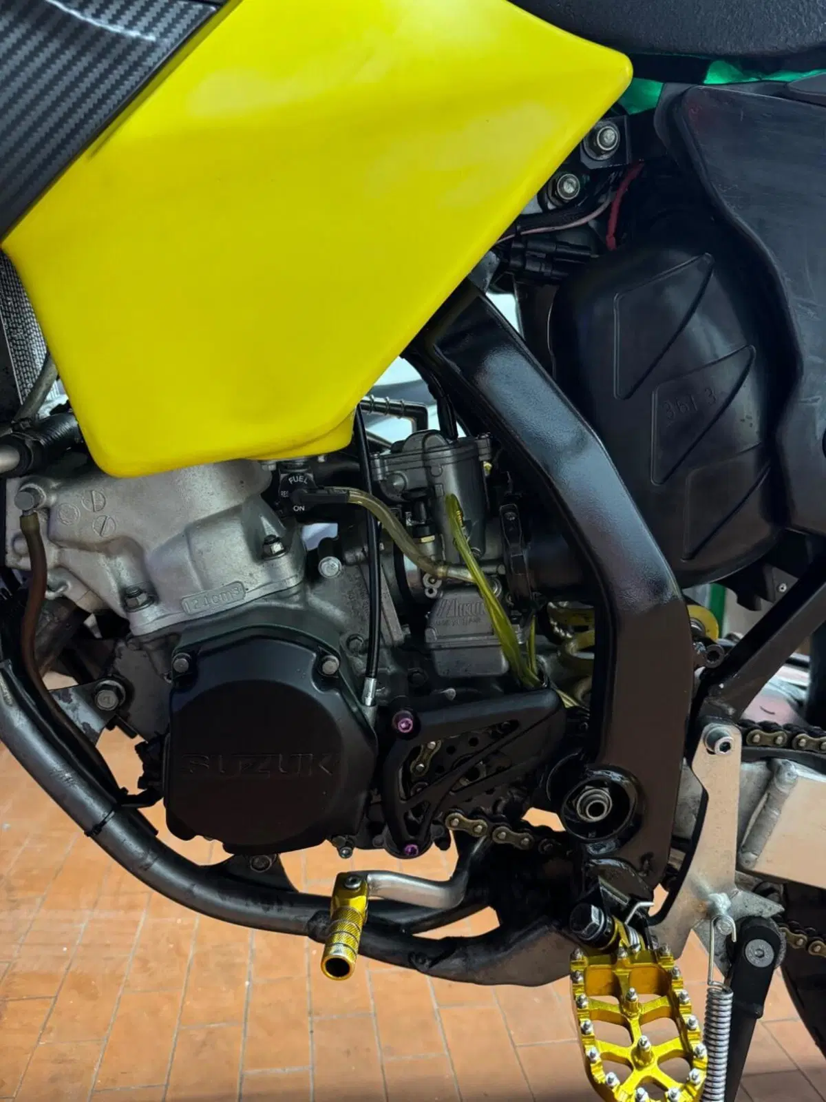 Suzuki RM 125 (2005 - 06) (8)