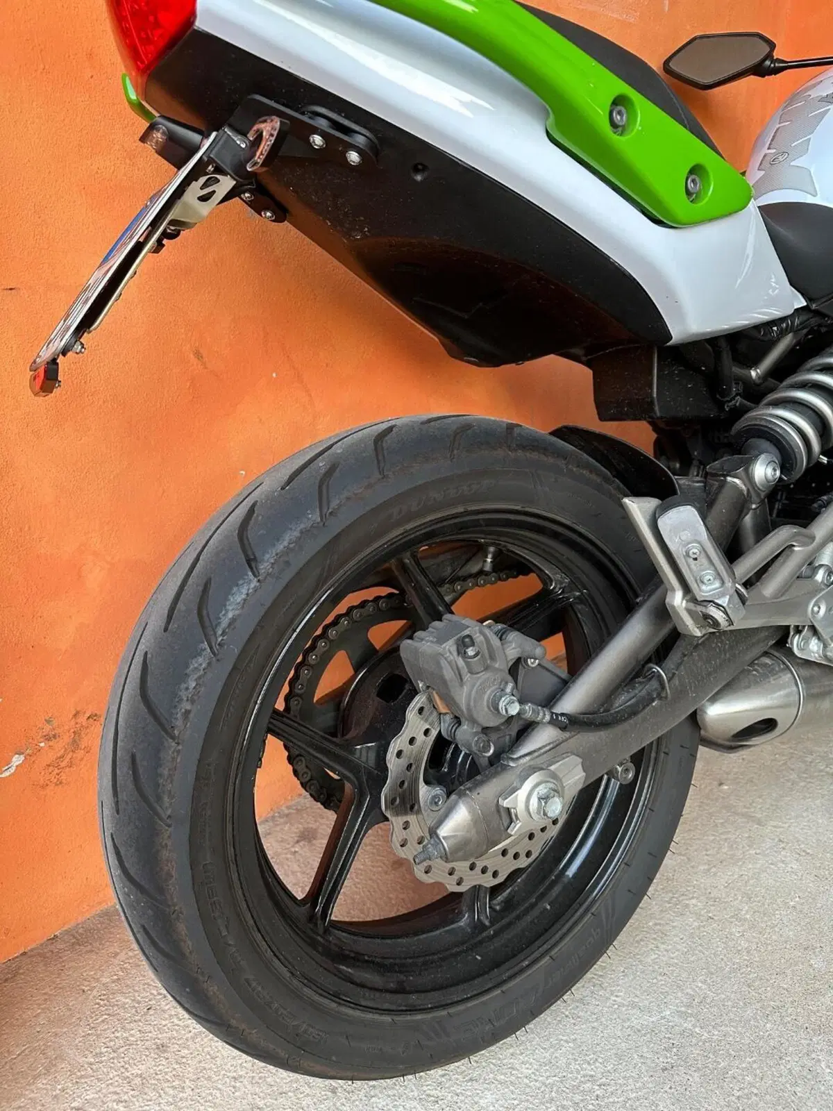 Kawasaki ER-6N (2009 - 11) (2)