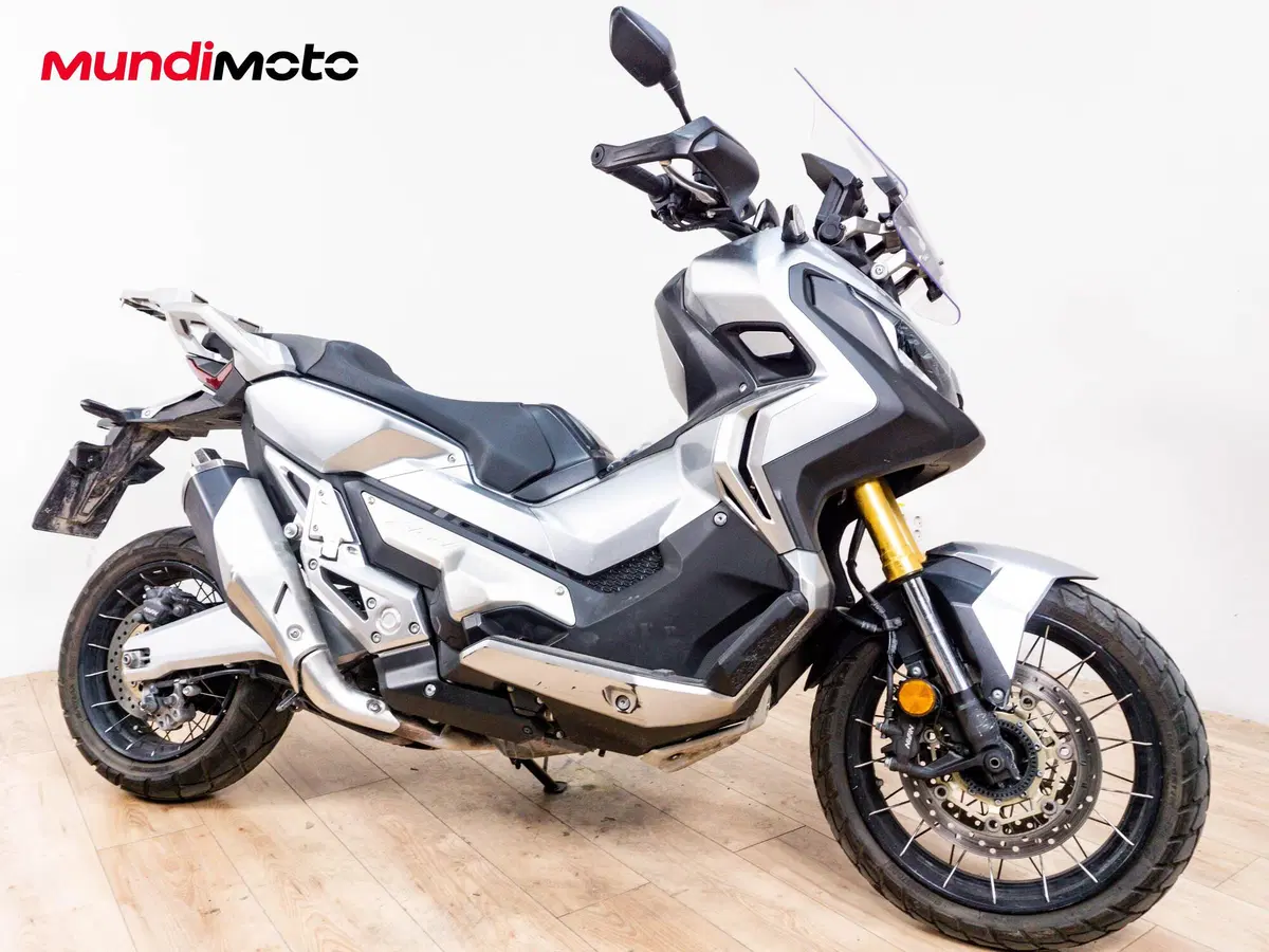 Honda X-ADV 750 (2017) (2)