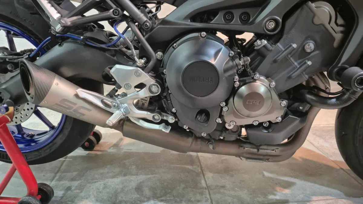 Yamaha MT-09 (2017 - 20) (4)