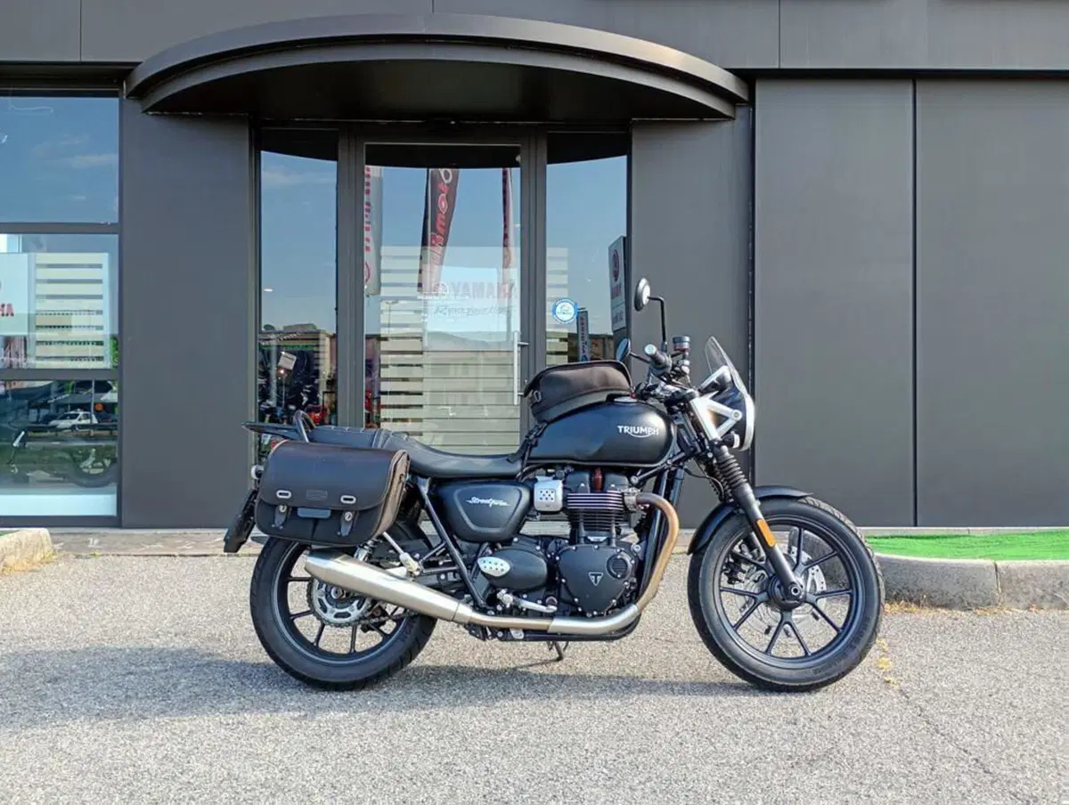 Triumph Street Twin 900 (2017 - 18)