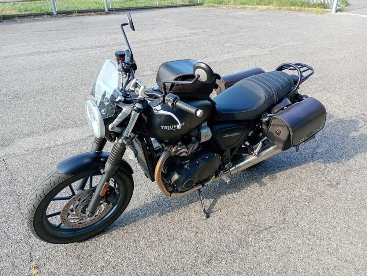 Triumph Street Twin 900 (2017 - 18) (3)