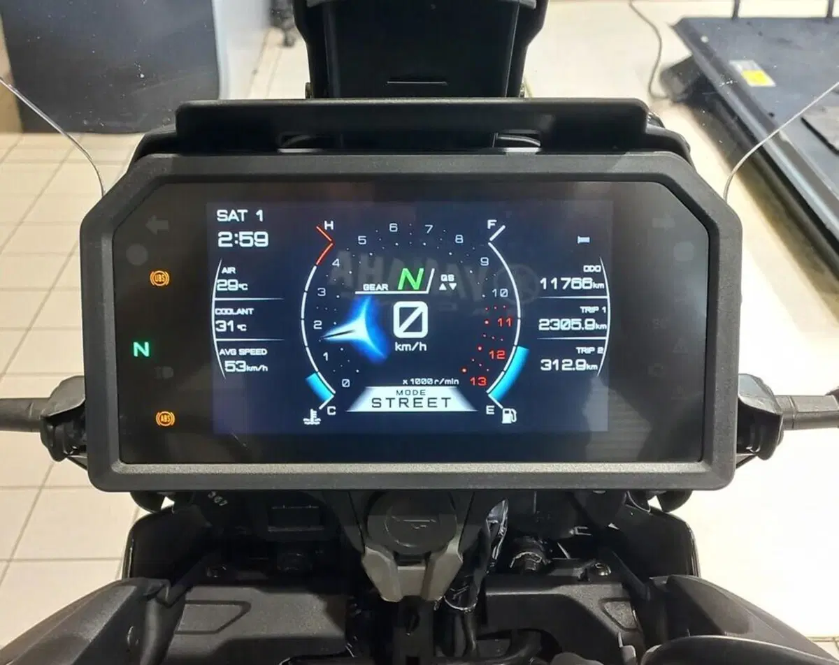 Yamaha Tracer 9 GT+ (2023 - 24) (4)