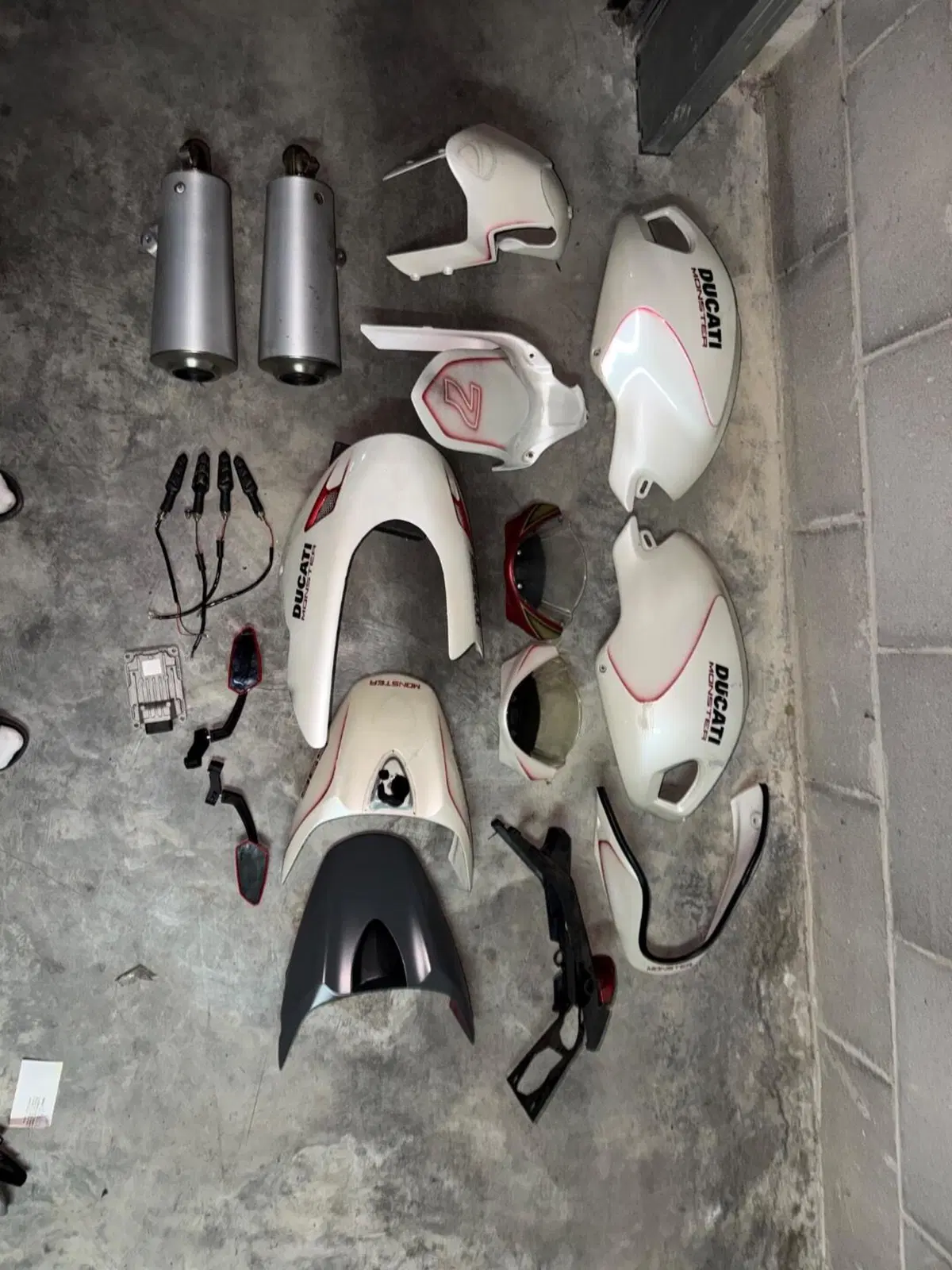 Ducati Monster 696 Plus (2007 - 14) (8)