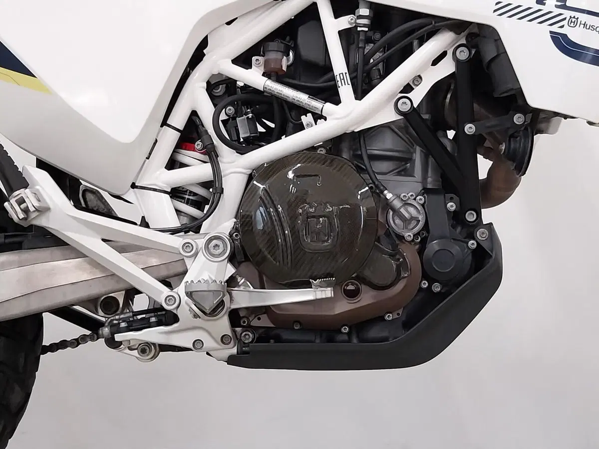 Husqvarna 701 Enduro (2017 - 19) (11)