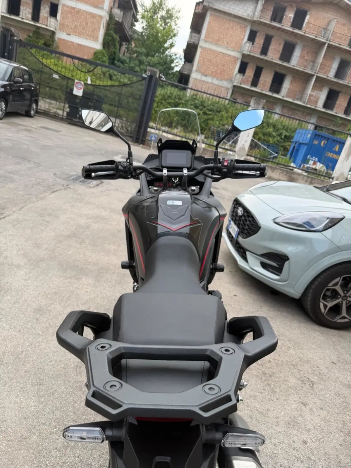Honda Transalp XL750 (2026) (9)