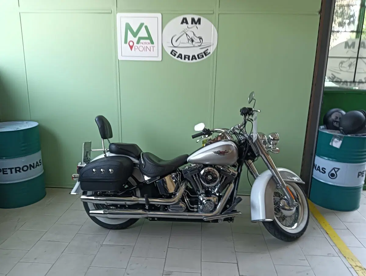 Harley-Davidson 1584 Deluxe (2007 - 08) - FLSTN