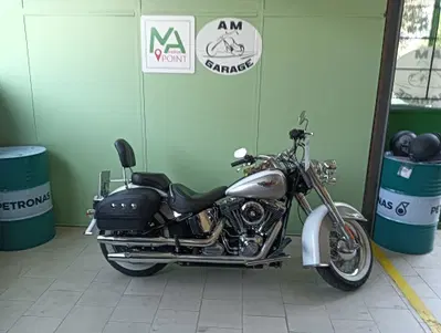 Harley-Davidson 1584 Deluxe (2007 - 08) - FLSTN usata