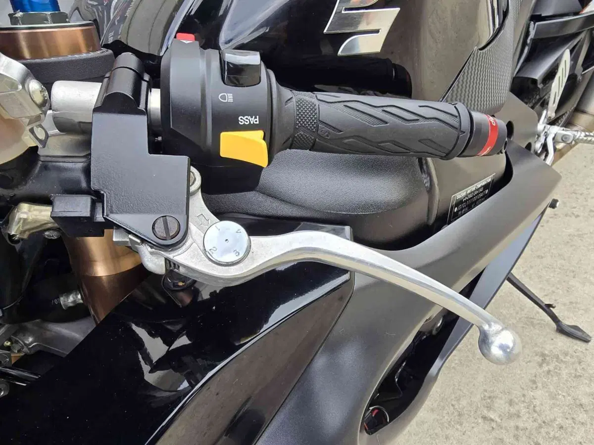 Suzuki GSX-R1000 (2006 - 08) (14)