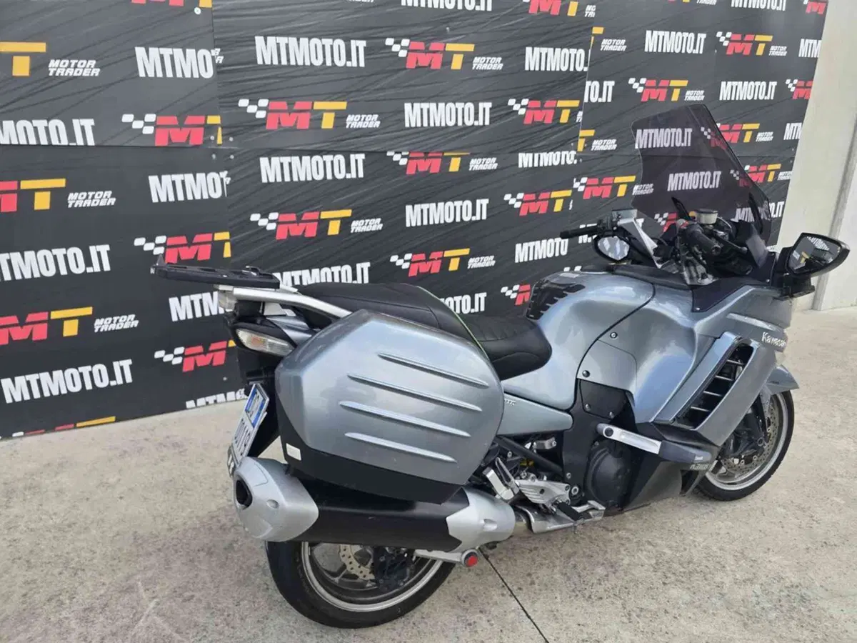 Kawasaki GTR 1400 (2007 - 09) (7)