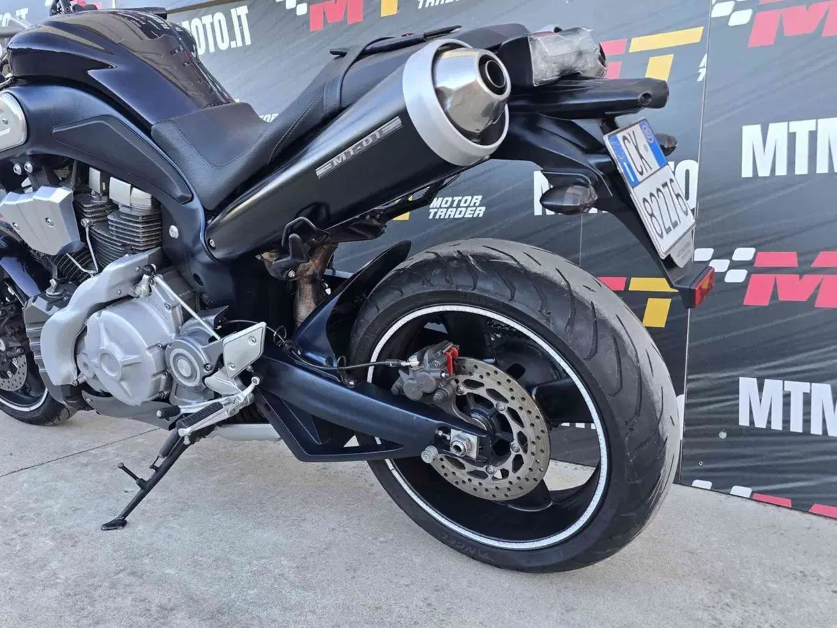 Yamaha MT-01 (2005- 11) (4)