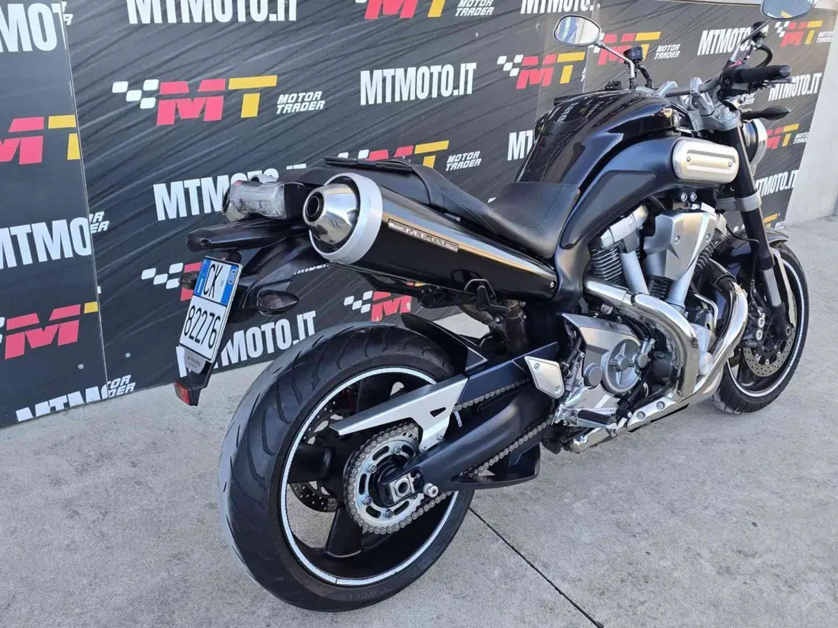 Yamaha MT-01 (2005- 11) (5)