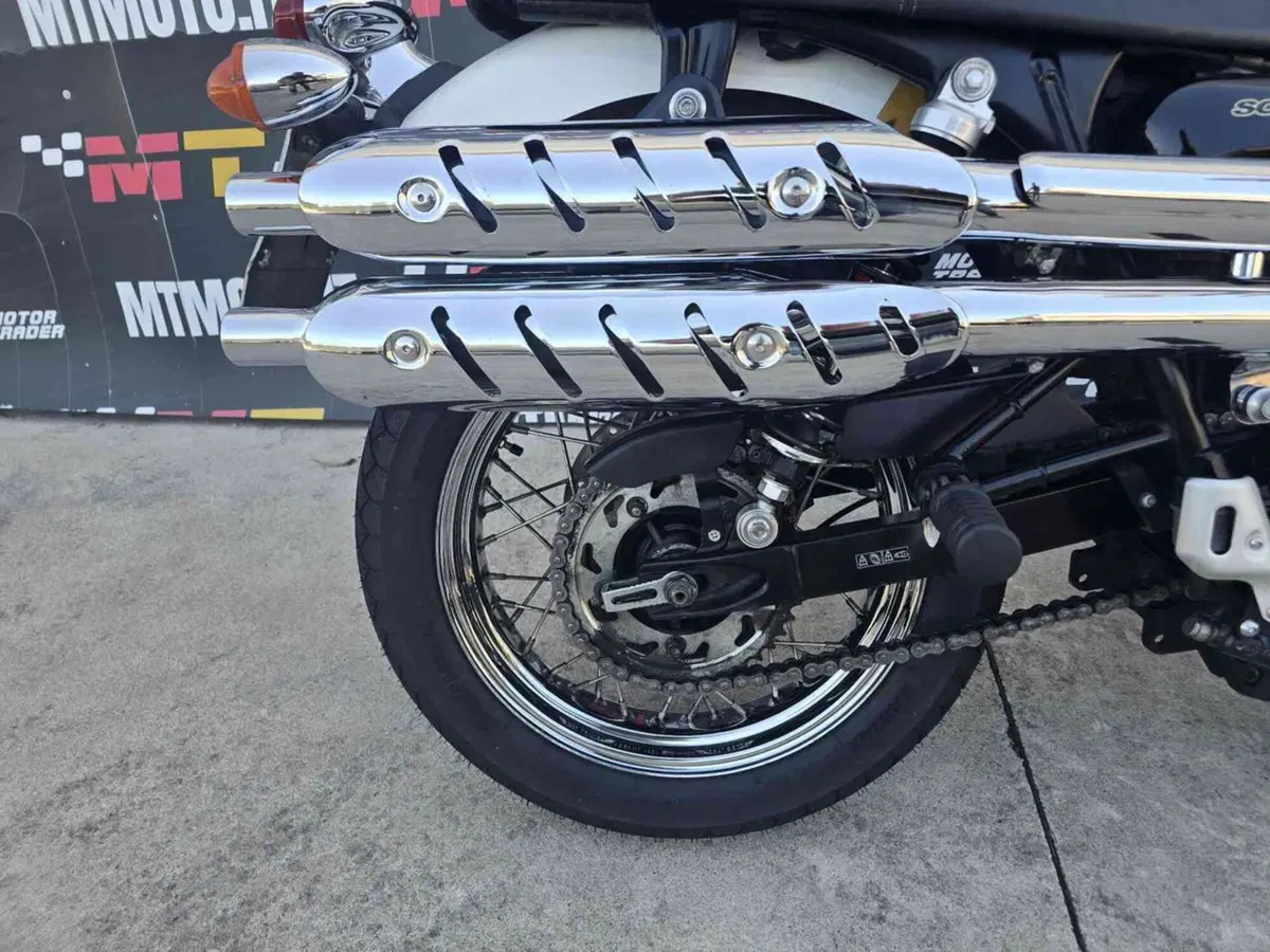 Triumph Scrambler (2006 - 17) (14)