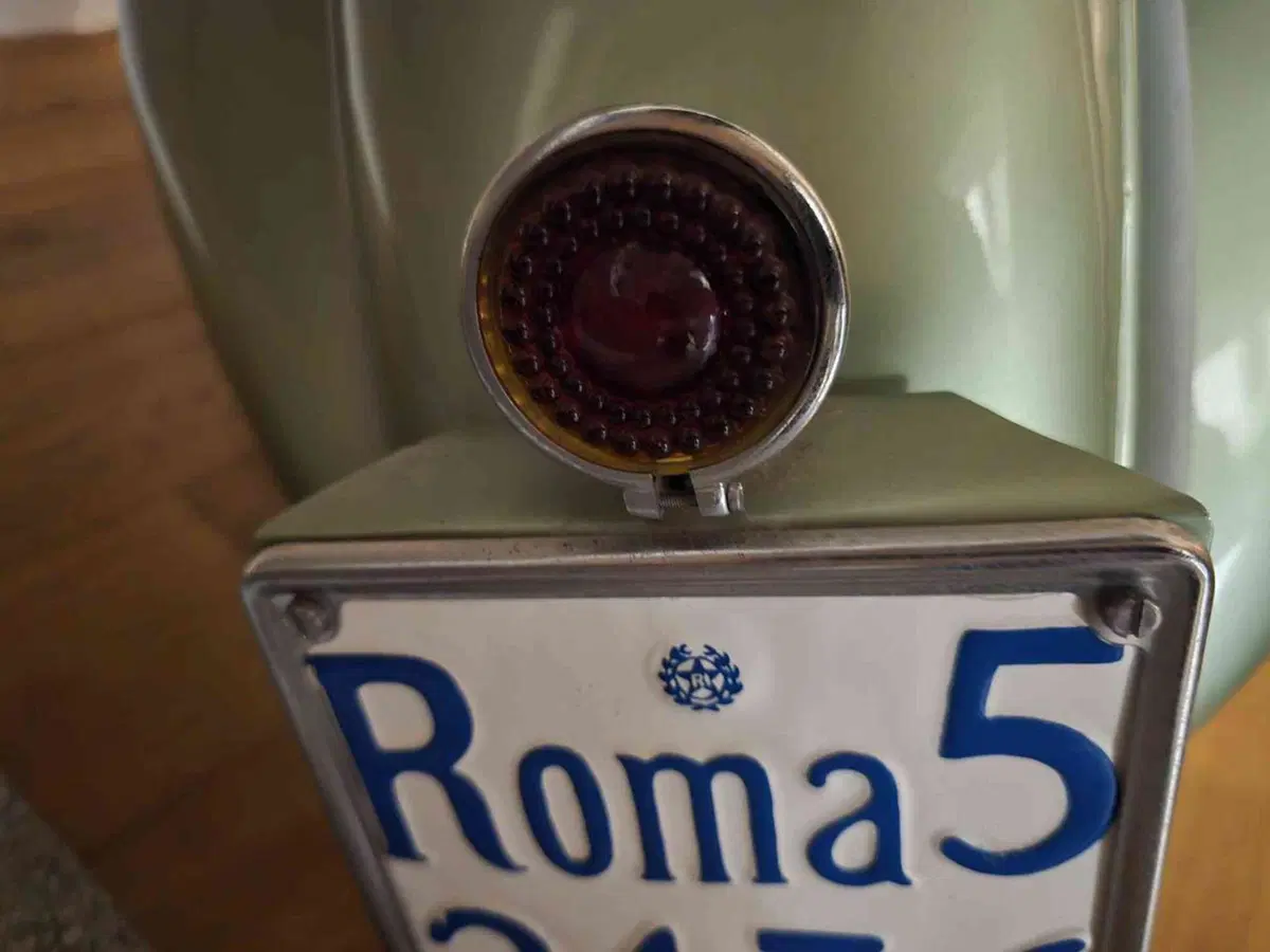 Piaggio Vespa 125 faro basso Bacchetta V1T (4)