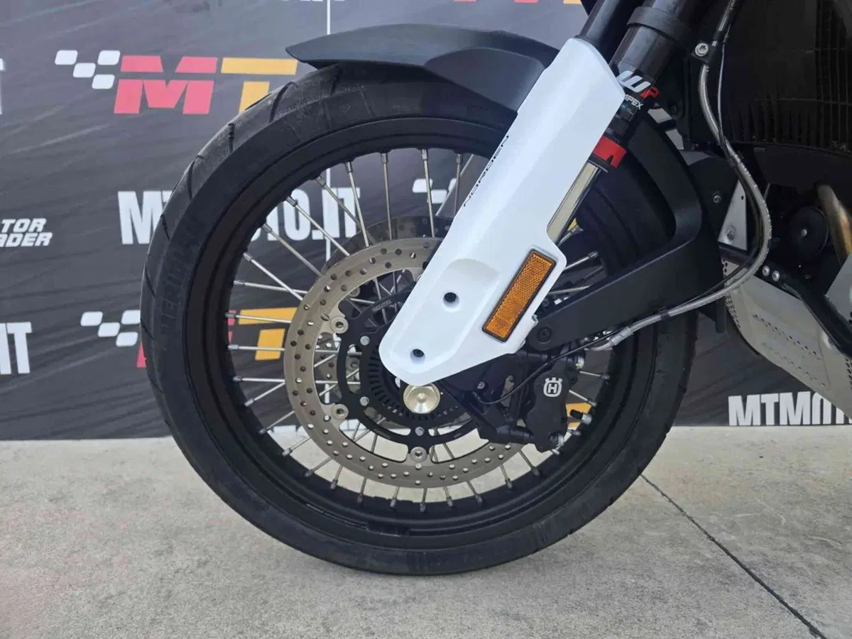 Husqvarna Norden 901 (2022 - 26) (13)