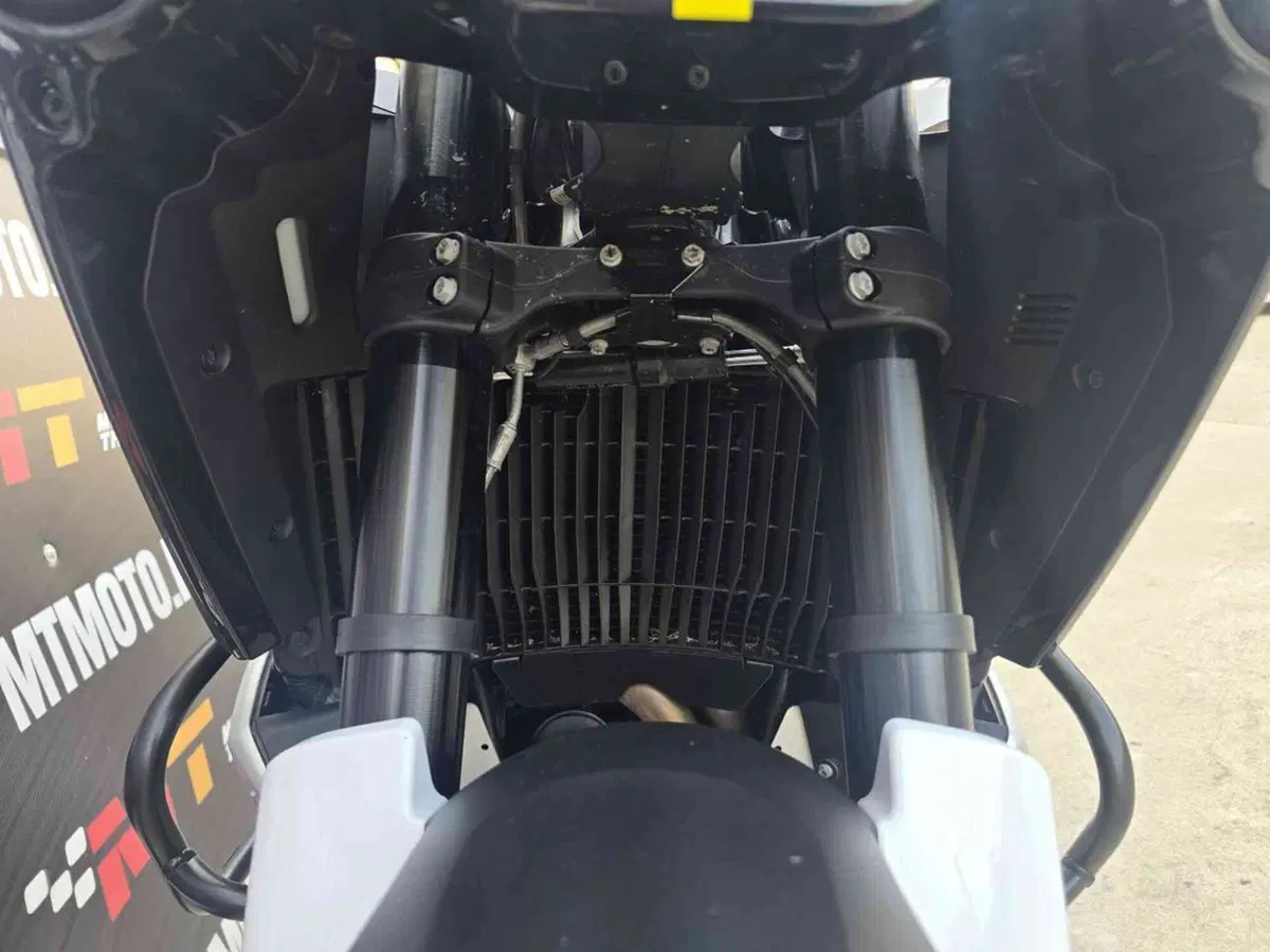 Husqvarna Norden 901 (2022 - 26) (19)