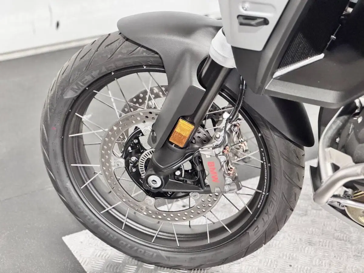 Bmw R 1300 GS Adventure Trophy (2025 - 26) (6)