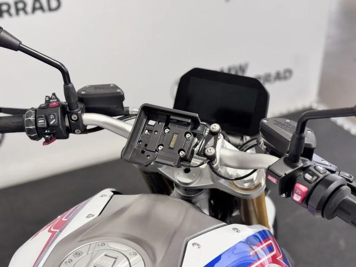Bmw R 1250 R (2021 - 25) (14)