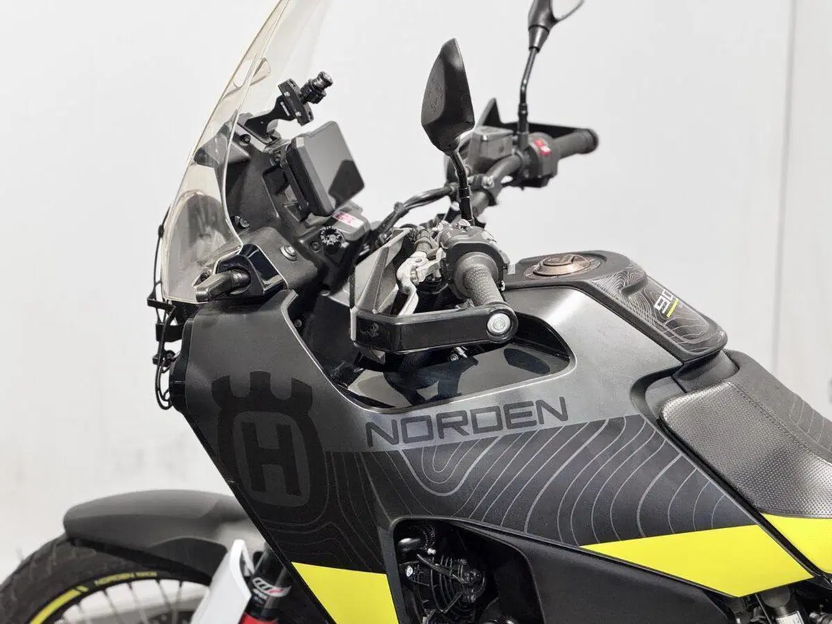Husqvarna Norden 901 (2022 - 26) (4)