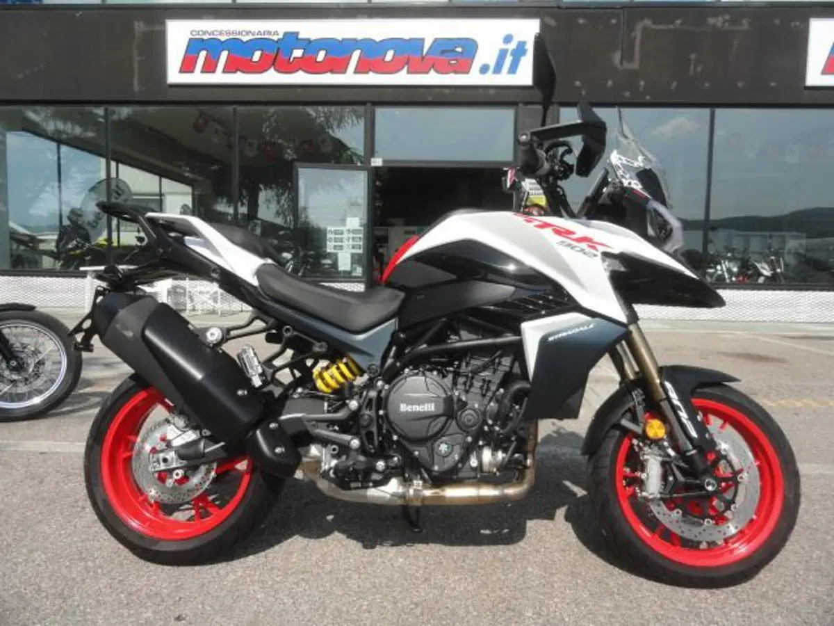 Benelli TRK 902 Stradale (2026)