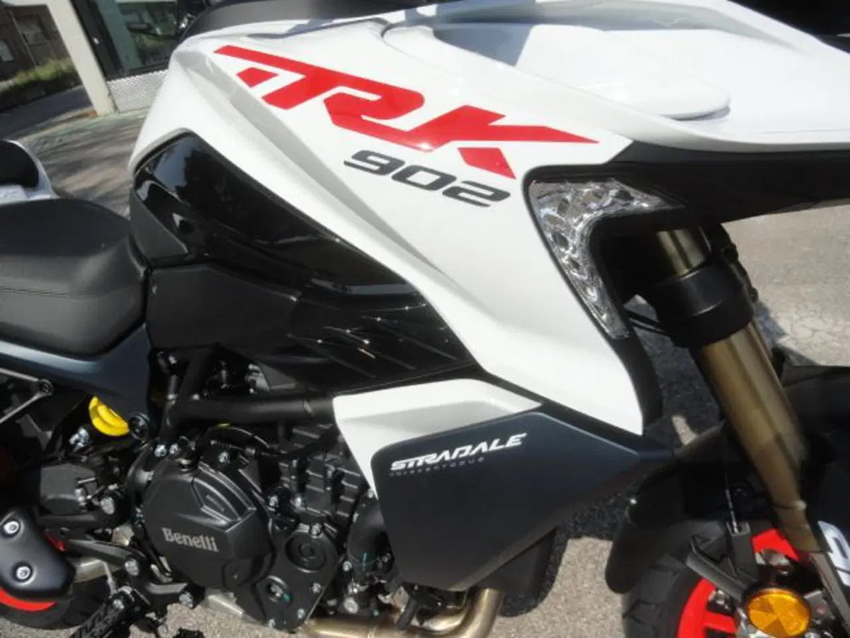 Benelli TRK 902 Stradale (2026) (9)